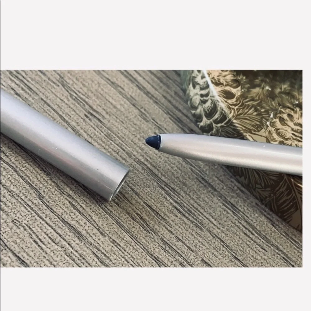 Quick-Liner 🍃🆕🍃Clinique Mascara .14oz & Quick- Eyeliner Set!!
